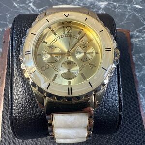 vintage style and company Women’s Watch 7 Inch Band